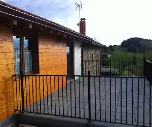 Apartamentos Lusarbe - hotel en Orio