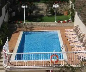 Apartamentos Maritimo Suites-Solo Adultos - hotel en O Grove