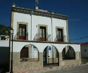 Apartamentos Mirasierra - hotel en Coto Rios