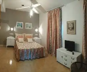 Apartamentos Pájaro Azul - hotel en Graena