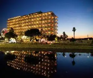 Apartamentos Playa Moreia - hotel en S´Illot