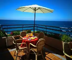 Hotel Apartamentos Princesa Playa - hotel en Marbella