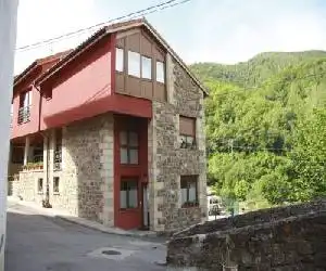 Apartamentos Remoña 1 - hotel en Espinama