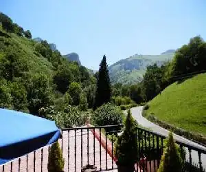 Apartamentos Riomiera - hotel en San Roque de Ríomiera