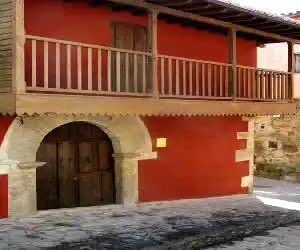 Apartamentos Rurales Casa De Los Escudos - hotel en Valverde de la Vera