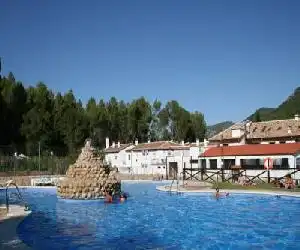 Apartamentos Rurales El Pinar - hotel en Coto Rios