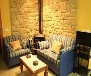 Apartamentos Rurales El Riego - hotel en Oviñana