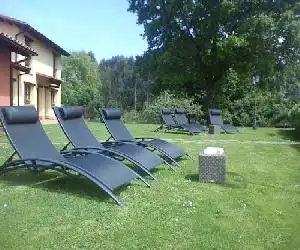 Apartamentos Rurales La Fuente de Báscones - hotel en Villahormes