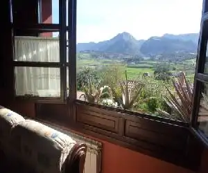 Apartamentos Rurales La Güertona - hotel en Ardines