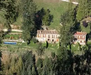Apartamentos Rurales Les Barnedes - hotel en Molló