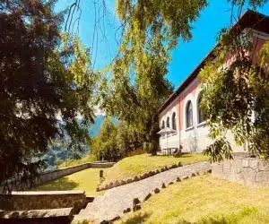Apartamentos Rurales 'Les Escueles de Collía'