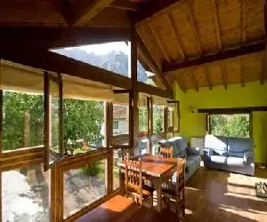 Apartamentos Rurales Los Picos de Redo - hotel en Camaleño