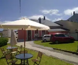 Apartamentos Turisticos As Cetareas - hotel en Rinlo