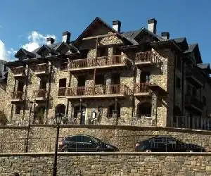 Apartamentos Turisticos Lavedan - hotel en Tramacastilla de Tena
