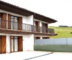Apartamentos Turisticos Talaimendi - hotel en Zarautz