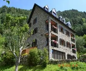 Apartaments la Peguera - hotel en Bohí