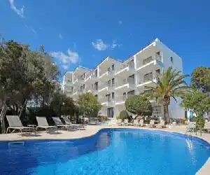 Aparthotel Niu d´Aus - hotel en Portopetro
