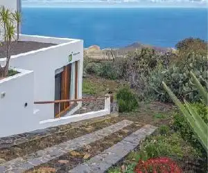 Awesome home in Valverde, El Hierro with 0 Bedrooms and WiFi - hotel en Guarazoca