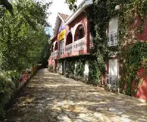 Azabache Cardes - hotel en Cardes