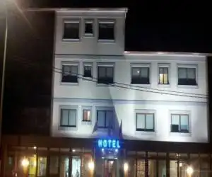 Hotel Bahia - hotel en Ardía