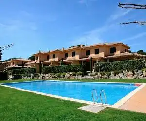 Birdie Club - hotel en Regencós