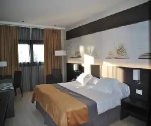 Brea's Hotel - hotel en Reus