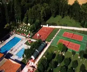 Bungalows y Mobil Homes Camping Regio - hotel en Santa Marta de Tormes