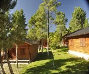 Cabañas Rurales Los Barrancos - hotel en Villalba de la Sierra