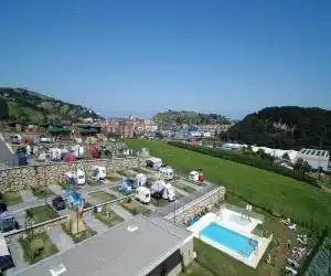 Camping & Bungalows Zumaia - hotel en Zumaia