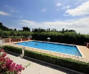 Camping La Rueda - hotel en Cubelles