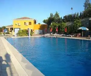 Camping Rural Presa La Viñuela - hotel en Viñuela