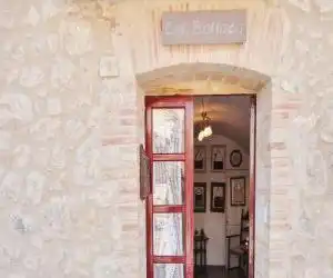 Can Barraca - hotel en Avinyonet de Puigventós