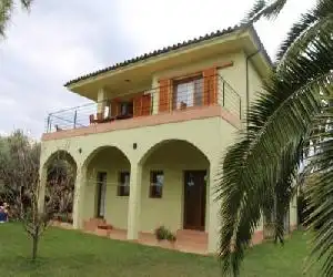 Can Quilis - hotel en Pontós