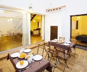 Casa Babel Monfragüe - hotel en Torrejón el Rubio