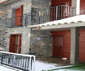 Chalet de montaña Casa Biescas Pirineo - hotel en Gavín