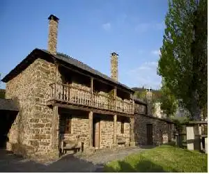 Casa Bouza - hotel en Becerreá