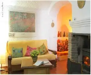 Casa Cueva Alhama - hotel en Graena