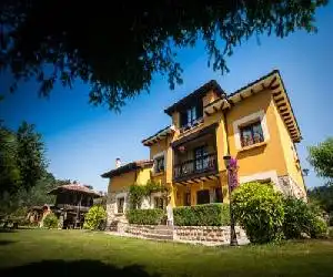 Casa de Aldea Riosol - hotel en La Estrada