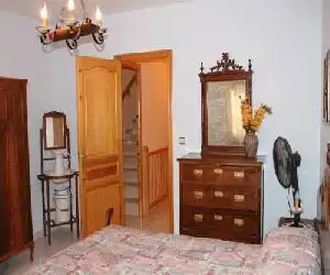 Casa De La Virginia - hotel en Valdealgorfa
