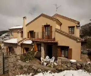 Casa de la Yaya - hotel en Hoyos del Espino