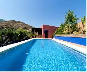 Media Luna Palo Alto House Marbella - hotel en Ojén
