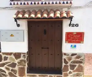 Casa las tres Conchas - hotel en Yunquera