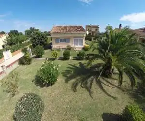 Casa Les Roques - hotel en Báscara