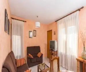 Casa Lola en Beceite rodeados de montañas y ríos