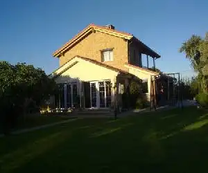 Casa Los Abetos - hotel en Quintueles