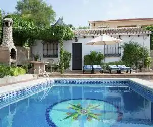 Country Villa in Andalusia with swimming pool and garden with views - hotel en Villanueva de la Concepción