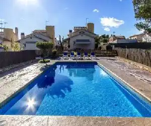 Casa Montse Barà - hotel en Roda de Bará