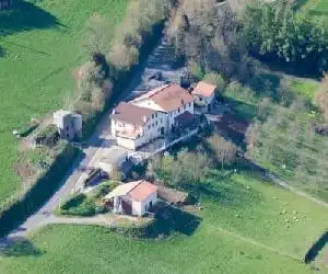Casa Rural Altzibar-berri - hotel en Urnieta