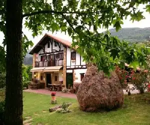 Casa Rural Arotzenea - hotel en Hondarribia