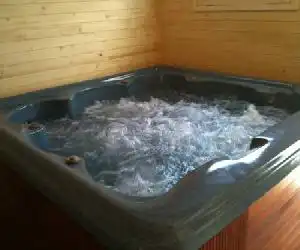 CASA RURAL CON JACUZzi - hotel en La Parrilla